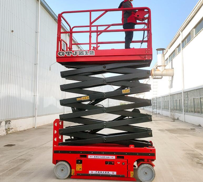 丽江自行走移动式升降机